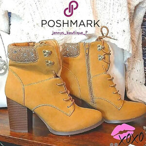XOXO 😘  TAN SUEDE BLING LACE UP ✨️ 😍 💖 BOOTS!! LIKE NEW!!!! 7.5 B